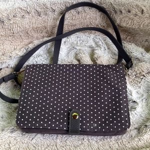 Thirty one crossbody bag in good condition with zipper pull missing see photo